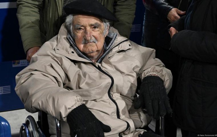 Mujica enfrenta el final de su camino con un mensaje claro: “Estoy condenado. Hasta acá llegué”.