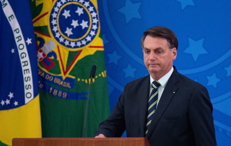 Bolsonaro espera de alguna manera que la Policía Federal toque el timbre de su casa a las 6 de la mañana