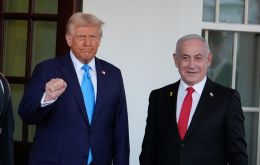 Netanyahu celebró la iniciativa de Trump, pero grupos de derechos humanos dijeron que significaba una limpieza étnica