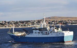 El fondo soberano de Falklands ha sido alimentado a lo largo de los años con los excedentes presupuestales generados por las licencias de pesca y la industria petrolera
.