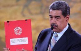 “Venezuela no tolerará de ninguna manera ninguna amenaza fascista”, enfatizó Maduro