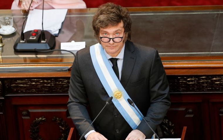 El Presidente argentino inaugurará la nueva Legislatura con su popularidad en decadencia tras el fiasco de la criptomoneda $LIBRA y la polémica designación de dos magistrados en la Corte Suprema