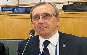 MLA John Birmingham, responsable por Servicios Médicos y Sociales 