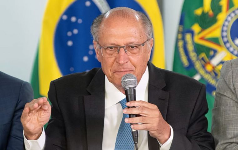 La medida es temporal, explicó Alckmin