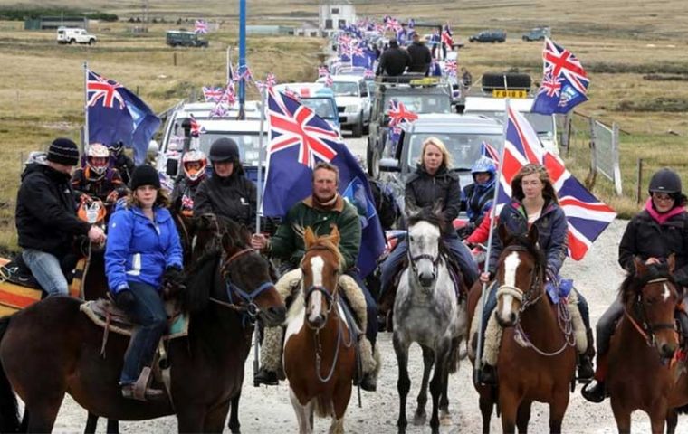 Hoy las Falklands son el hogar de una comunidad tan diversa como multicultural de distintos orígenes.