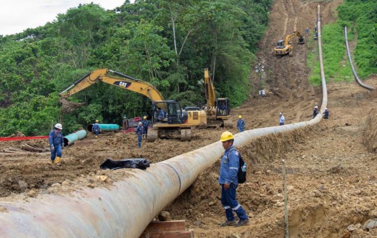 Petroecuador atribuyó el derrame a un deslizamiento de tierra provocado por las fuertes lluvias de las últimas semanas