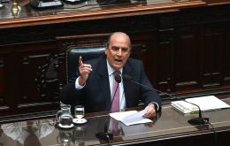 Francos también acusó al Congreso de querer “instalar un tribunal de medios”.