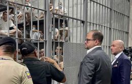 El Cecot alberga a unos 15.000 reclusos y también se ha abierto a deportados estadounidenses