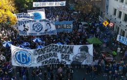 CFK, Kicillof y Massa coincidieron en que era un triste Día del Trabajador