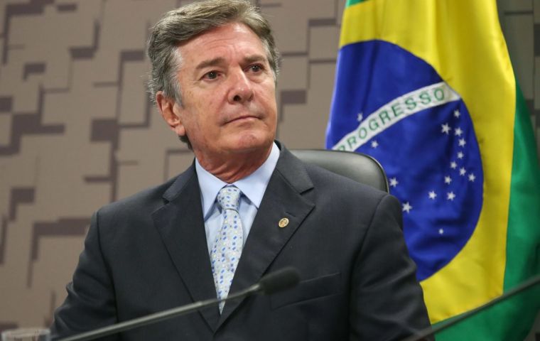 De Moraes consideró probadas las dolencias de salud de Collor y, por lo tanto, se le concedió arresto domiciliario