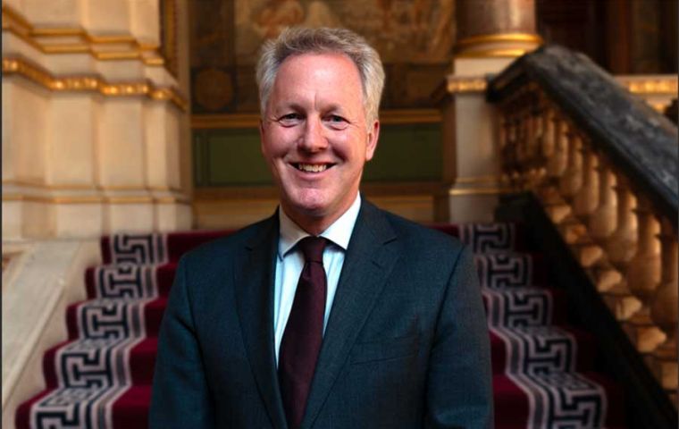 Cairns tiene amplia experiencia en todo lo que sea Gaza y Medio Oriente