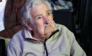 El actual presidente uruguayo, Yamandú Orsi, confirmó el deterioro de la salud de Mujica tras visitarlo el viernes. “Está muy mal”, dijo Orsi a la prensa.