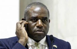 Los políticos de Tel Aviv están aislando a Israel de sus amigos y socios en todo el mundo, argumentó Lammy