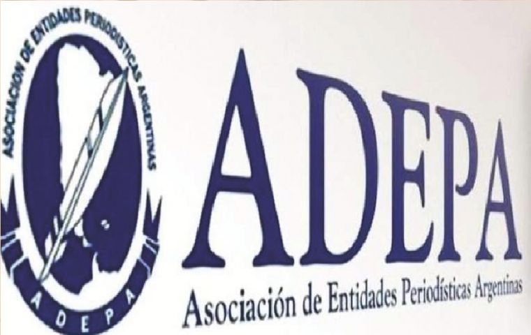 Las nuevas directrices “resultan ser excesivamente restrictivas”, advirtió ADEPA