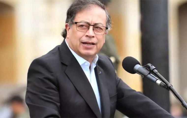Petro vinculó a los gangas que lo quieren muerto con los responsables del asesinato del fiscal paraguayo Marcelo Pecci