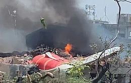 El Boeing 787 de Air India alcanzó una altitud de 190 metros tras el despegue antes de estrellarse, causando más muerte en tierra