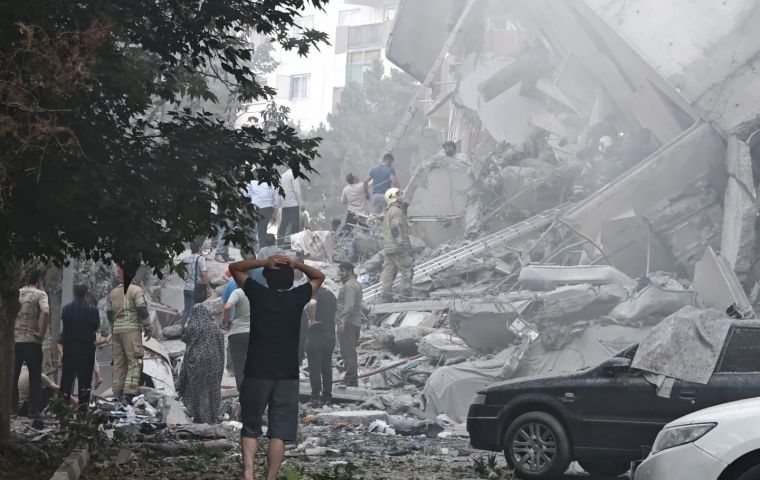 El ministro de Defensa israelí, Israel Katz, declaró el estado de emergencia en todo el país
