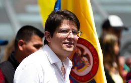 Se informó que el senador Uribe lucha por su vida