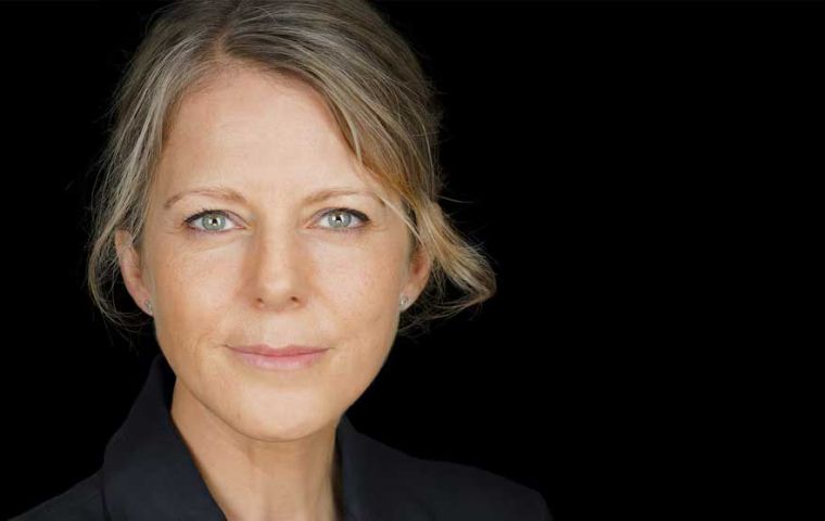 “Estamos modernizando los aviones F-16 con la última tecnología”, declaró la embajadora Eva Bisgaard Pedersen
