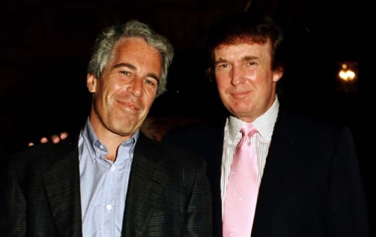 La polémica escaló luego de que The Wall Street Journal publicara una carta con contenido sexualmente gráfico —firmada presuntamente por Trump y enmarcada por un dibujo de una mujer desnuda