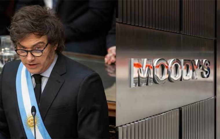 “El programa de ajuste macroeconómico del gobierno aún no ha generado una acumulación endógena de reservas”, advirtió Moody's