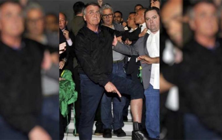 El equipo legal de Bolsonaro solicitó a De Moraes que especificara exactamente qué puede y no puede hacer su cliente