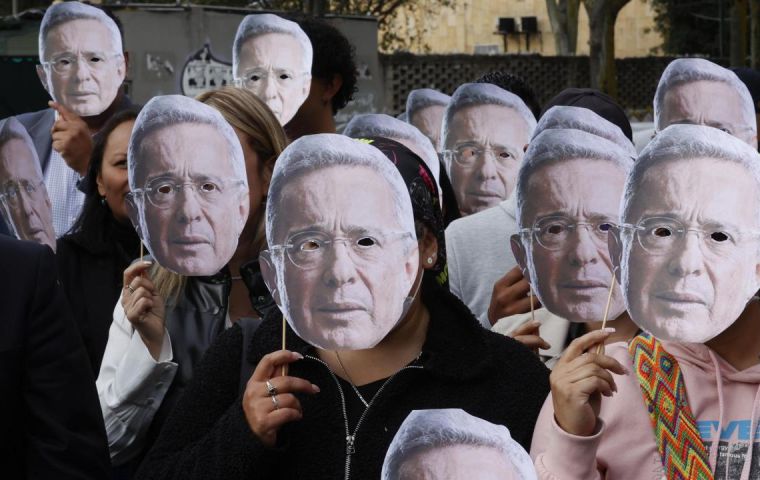 Se espera que la sentencia contra Uribe se anuncie el viernes 1 de agosto