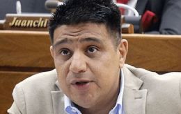 Meza subrayó que solo 12 países mantenían relaciones diplomáticas con Taipéi, mientras que el resto del mundo se inclinaba hacia los mayores beneficios de Pekín