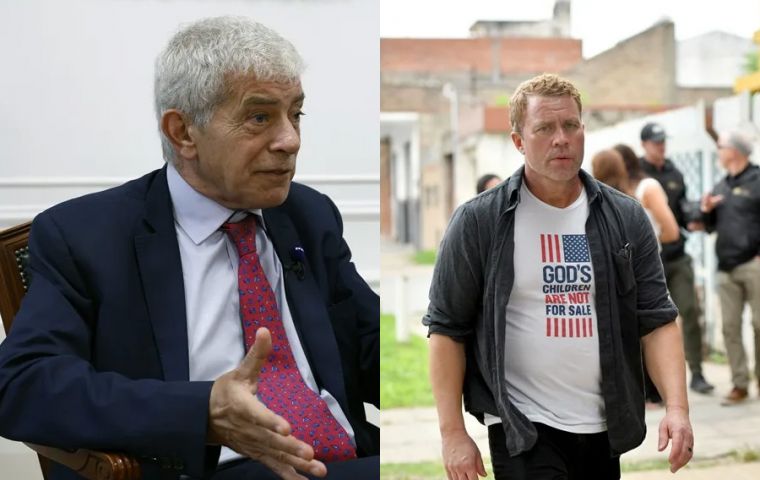 Cúneo Libarona fue grabado hablando con Ballard 