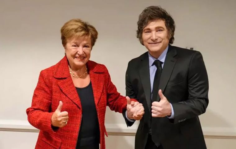 El desembolso se aprobó después de que Buenos Aires implementara medidas correctivas para acercar las reservas a la meta