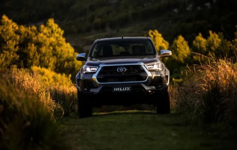Toyota presentó dos modelos entre los tres más vendidos