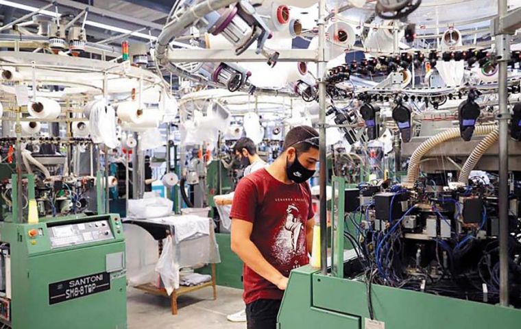 Las compras se concentraron en productos de primera necesidad, indicó la CAME