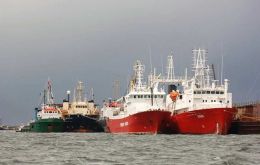 La pesca y la acuicultura siguieron siendo el sector dominante, contribuyendo con 168 millones de libras esterlinas, o el 58,3 % del PIB.
