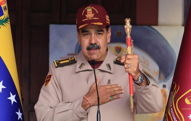 El “régimen de terror” de Maduro continúa, señaló Bondi en una entrevista