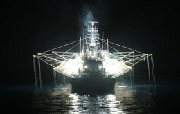 El gobierno de Falklands y la industria pesquera acordaron un sistema de control del nivel de la biomasa para definir varias opciones con la zafra  