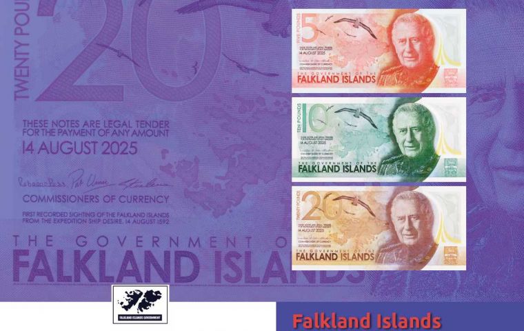 La serie de billetes de la nueva emisión de £5, £10 y £20 que se subastaron