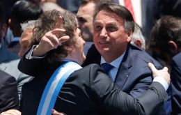 Se determinó que los Bolsonaro intentaron repetidamente eludir las medidas cautelares
