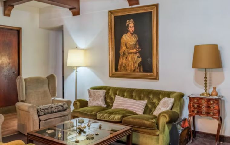 Se cree que la pintura aún se encuentra en la casa de Mar del Plata, pero las fotos del anuncio han sido eliminadas del sitio web de la inmobiliaria