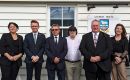 Los ocho miembros integrantes de la Asamblea Legislativa electa de Falklands 