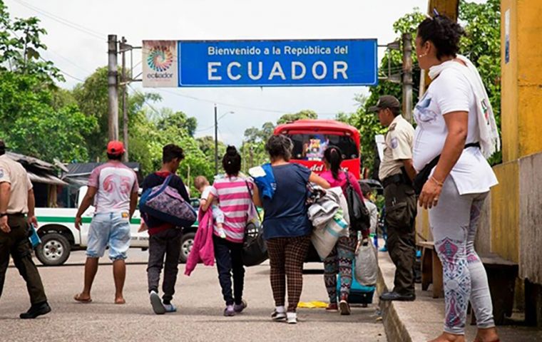 La medida incluye pasaportes venezolanos