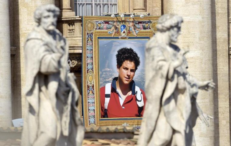 Una vida de fe es más valiosa que las ocupaciones mundanas, dijo León XIV