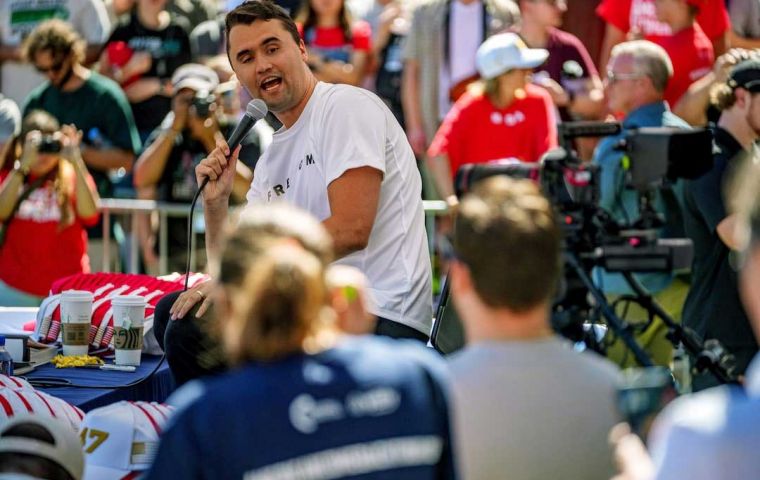 Kirk era una figura joven y prominente en el movimiento pro-Trump
