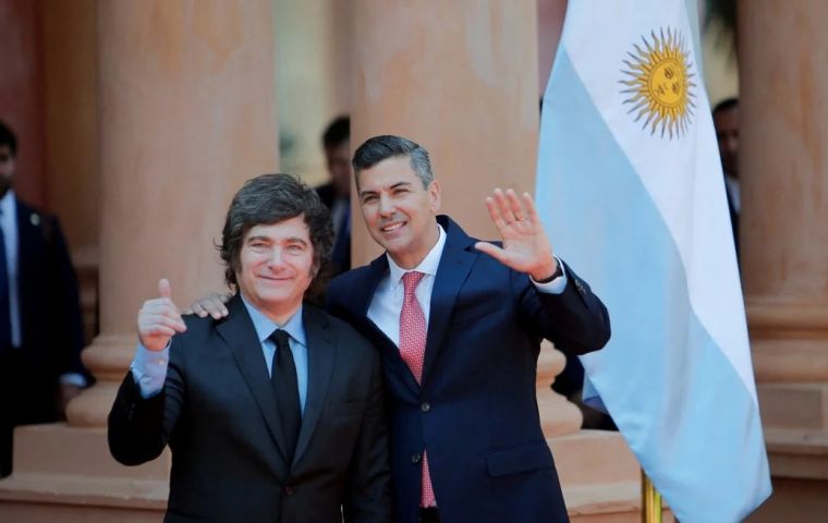 También el martes, Peña Nieto y Milei, ambos con ideas afines, se reunieron personalmente en el Palacio Presidencial López