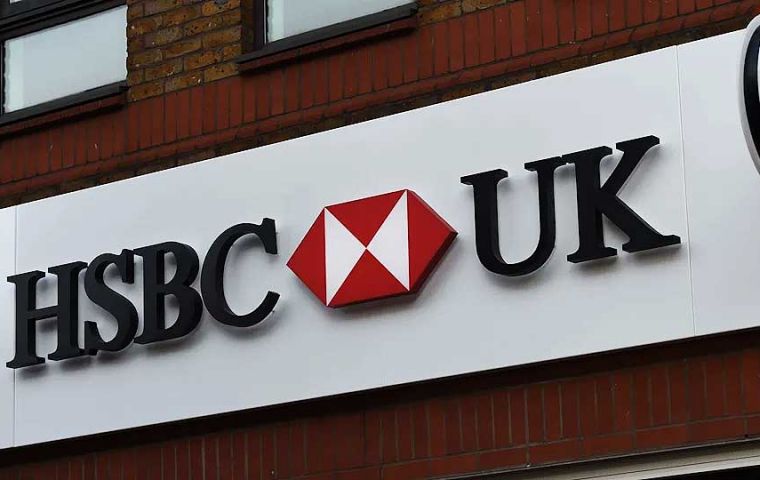 Desde principios de este año, el Fondo Consolidado (de inversiones) de Falklands es administrado por HSBC UK, que cuenta con las mejores calificaciones de PRI en ONU  