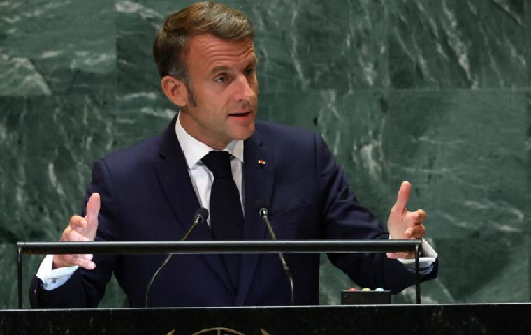 Macron afirmó que una solución de dos Estados traería la paz a Oriente Medio
