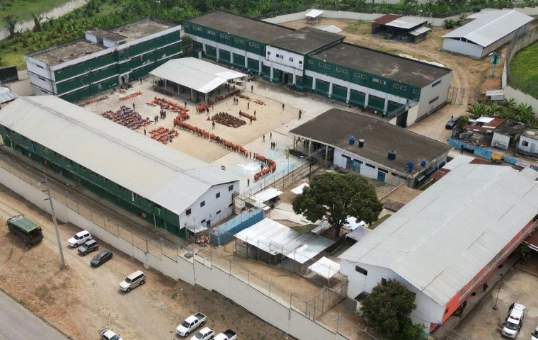 Las cárceles de Ecuador están en el centro de la crisis de violencia del país, con un estimado de 600 reclusos asesinados desde 2021
