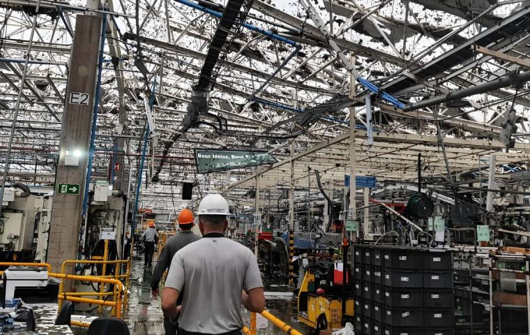 La fábrica de Porto Feliz aún no tiene fecha límite para reanudar sus operaciones