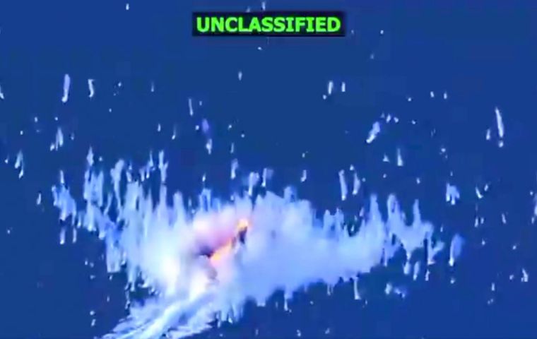 Ya no vienen por mar, así que ahora tendremos que empezar a buscar por tierra, advirtió Trump el domingo