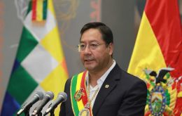 Arce insistió en su intención de entregar la banda presidencial el 8 de noviembre