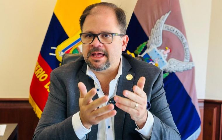 Reimberg calificó el incidente como “acto terrorista”